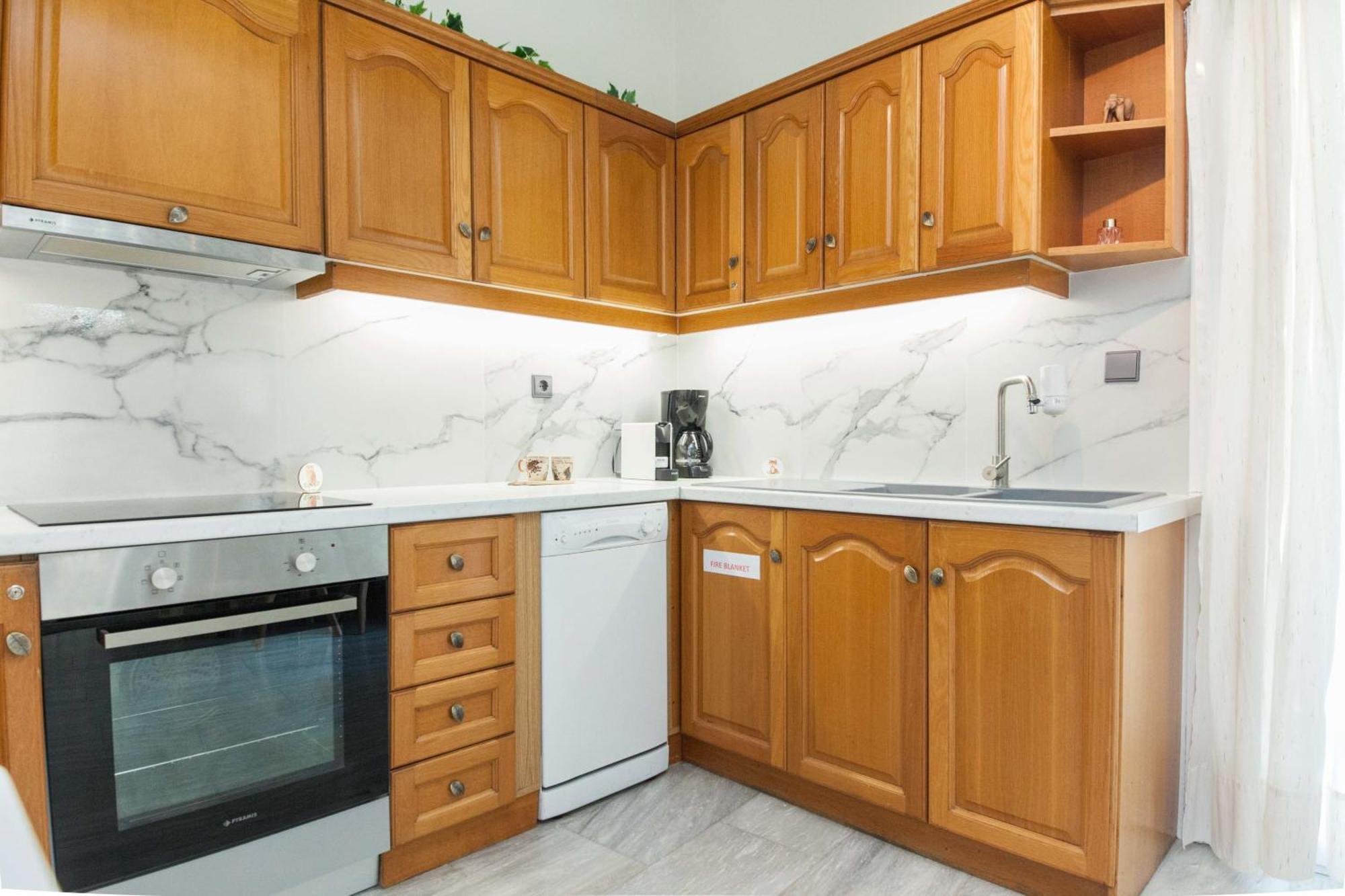 Classical 2 Bd Beauty Apt In Peaceful Chalandri アテネ エクステリア 写真