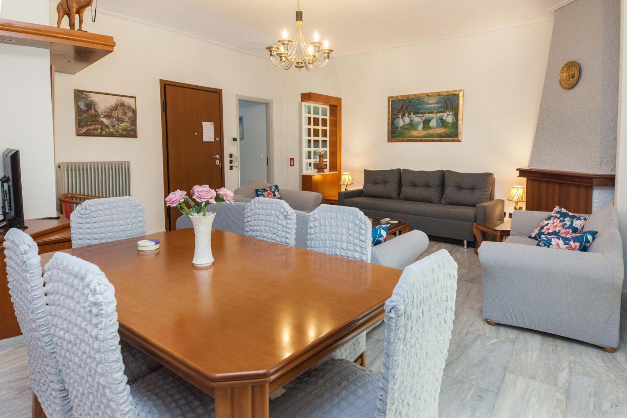Classical 2 Bd Beauty Apt In Peaceful Chalandri アテネ エクステリア 写真