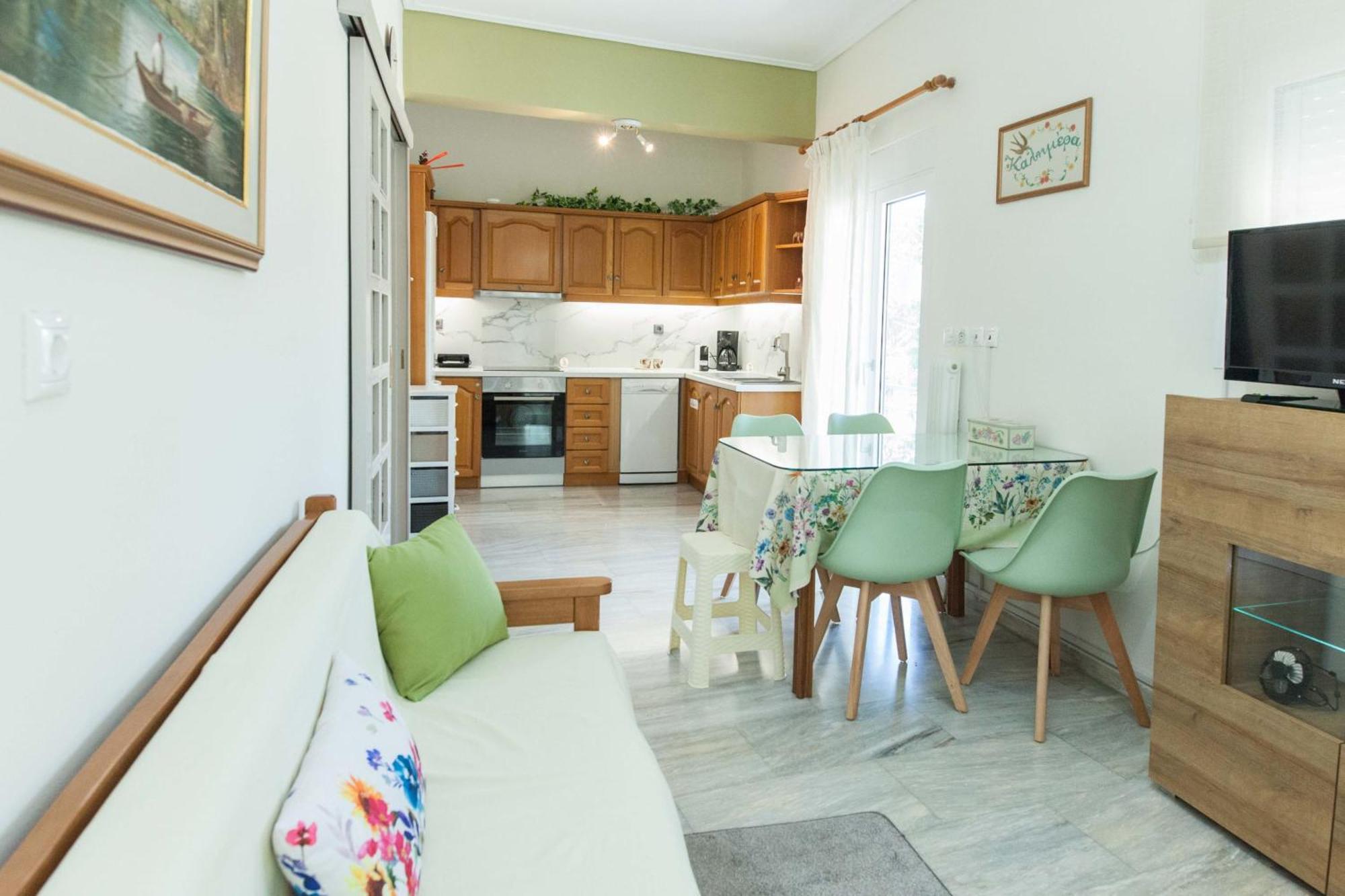Classical 2 Bd Beauty Apt In Peaceful Chalandri アテネ エクステリア 写真