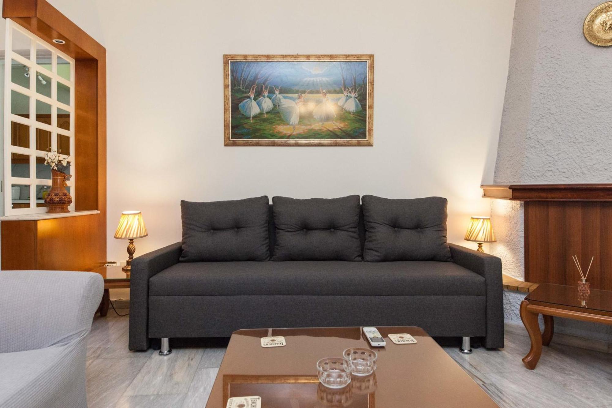 Classical 2 Bd Beauty Apt In Peaceful Chalandri アテネ エクステリア 写真